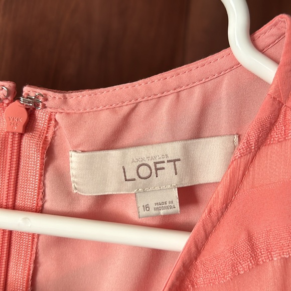 Ann Taylor Loft dress - Picture 6 of 8